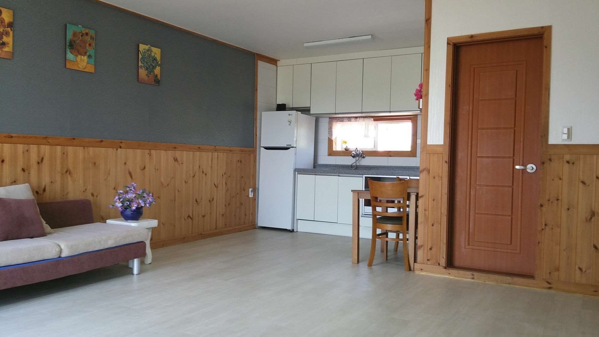 Arting Pension Seogwipo Exterior foto